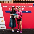 28 Prize-presentation to the top runners