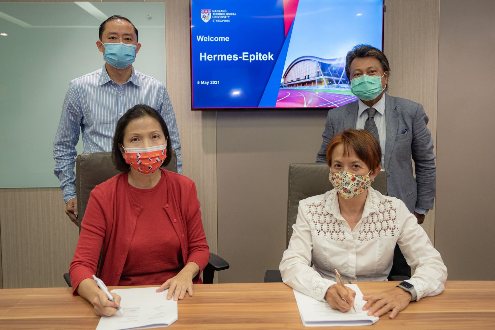 Hermes-Epitek Innovation Undergraduate and Postgraduate Scholarships Cheque Presentation