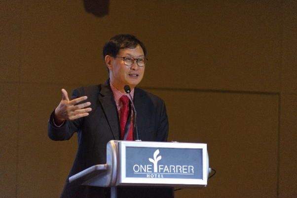 Prof Tan reflects on over three decades at NTU, pioneering structural research in concrete, and bridging East and West.