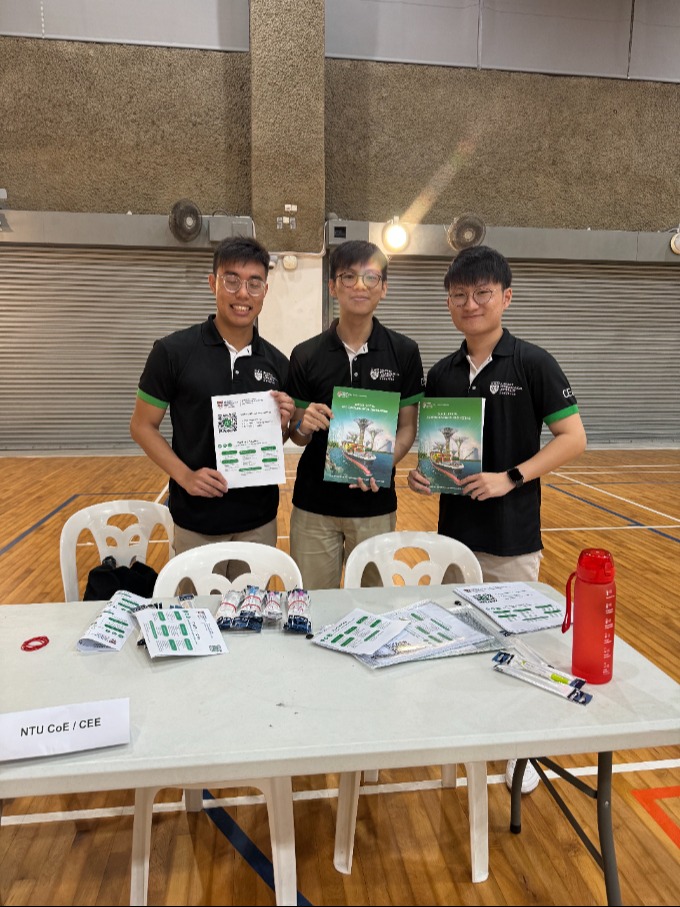 Group of students representing CEE