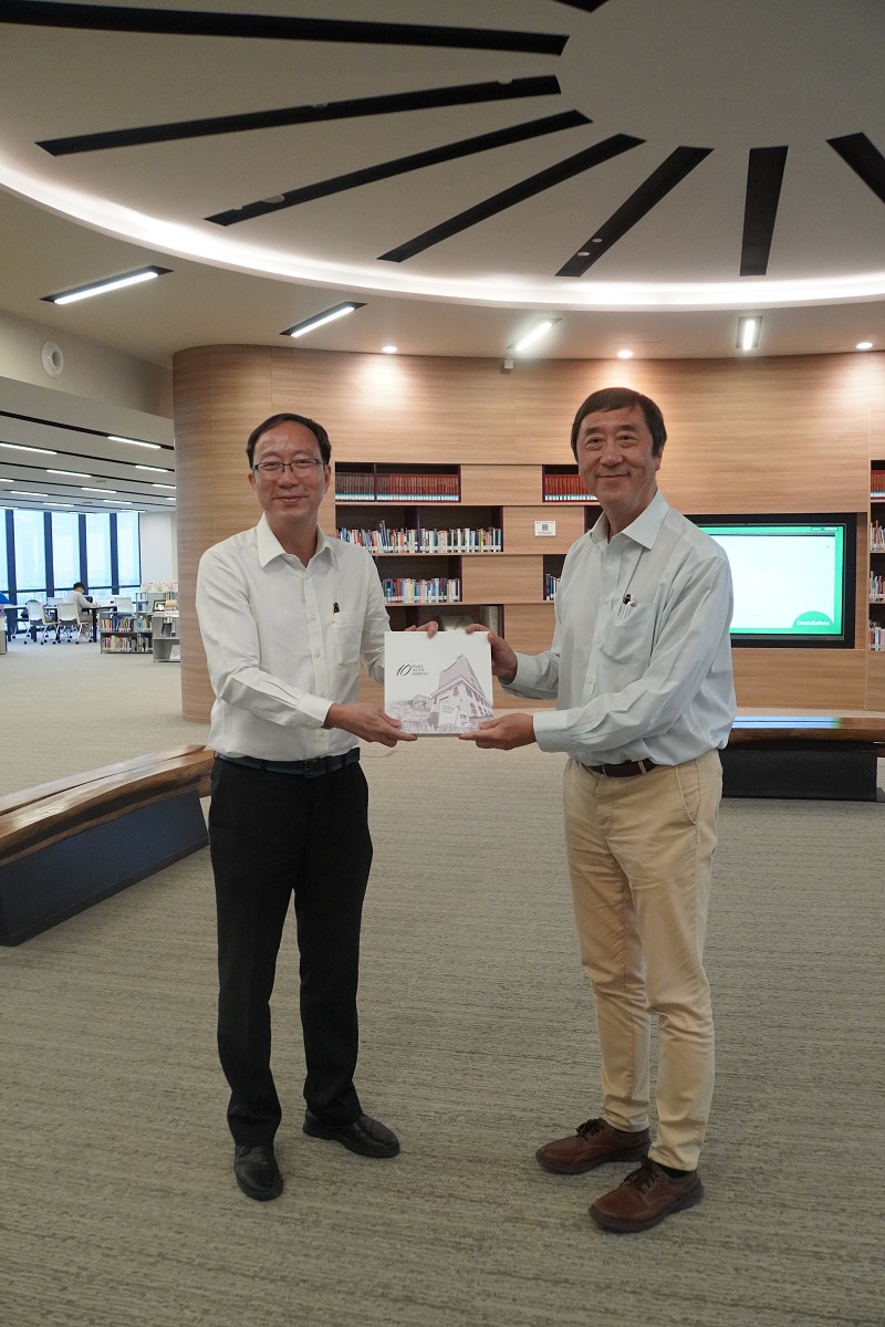 LKCMedicine hosts NHG Chairman 2022