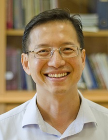 Kenneth Headshot