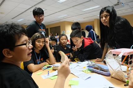 Students building their prototype